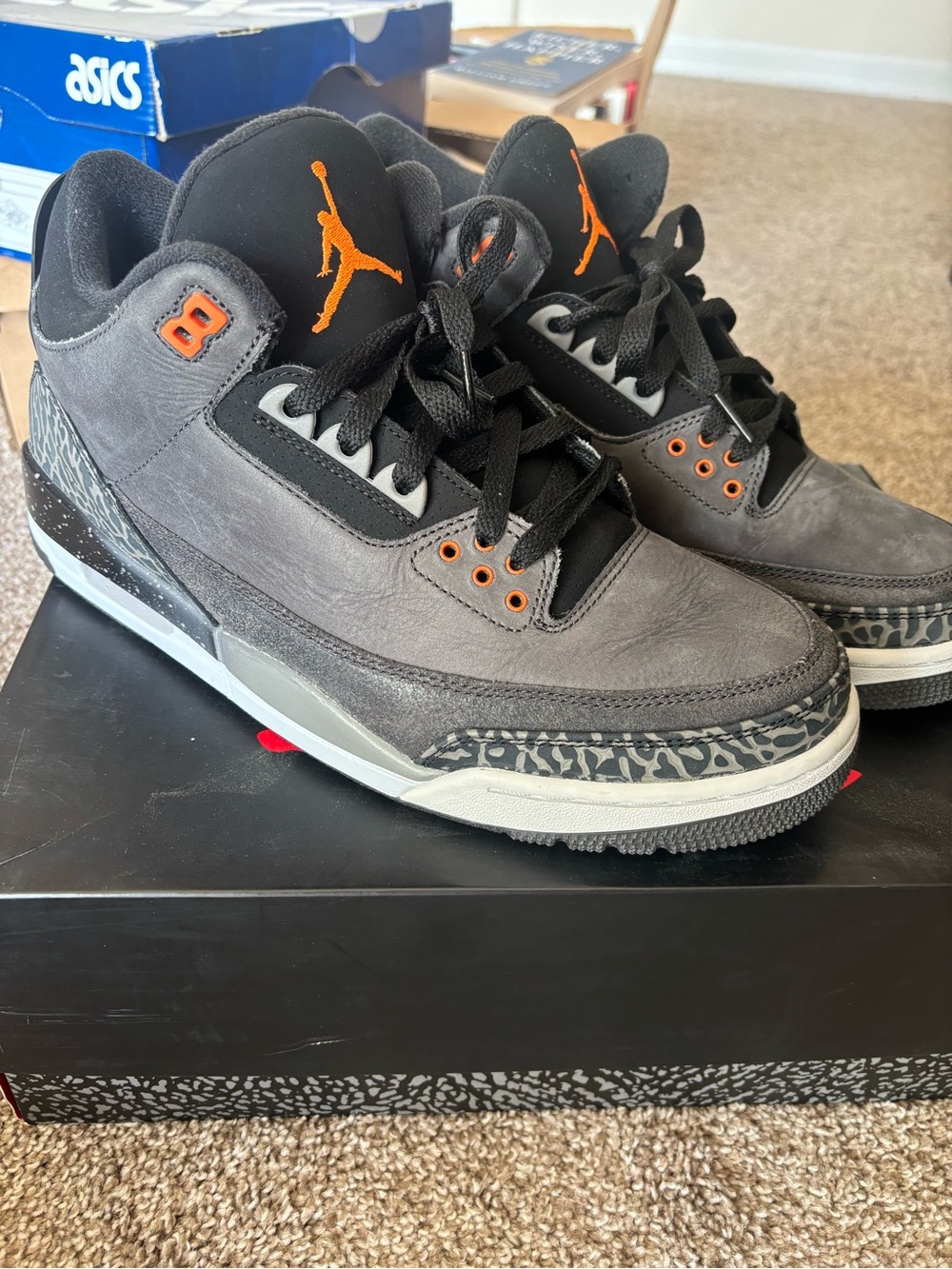 Jordan Retro 3 Men's Sneakers - Black & Orange